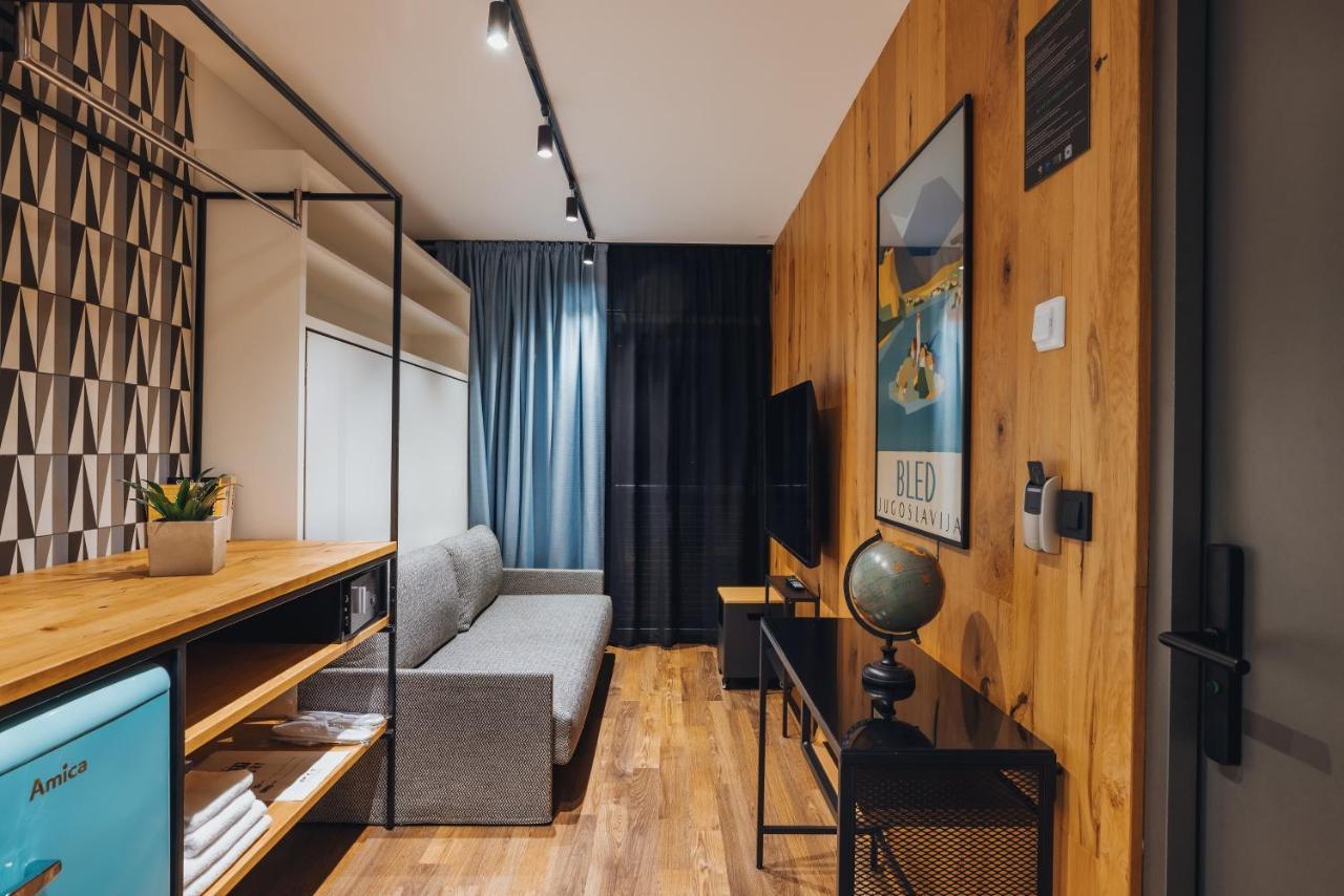 City Glamping By One66 Hotel Ljubljana Bagian luar foto