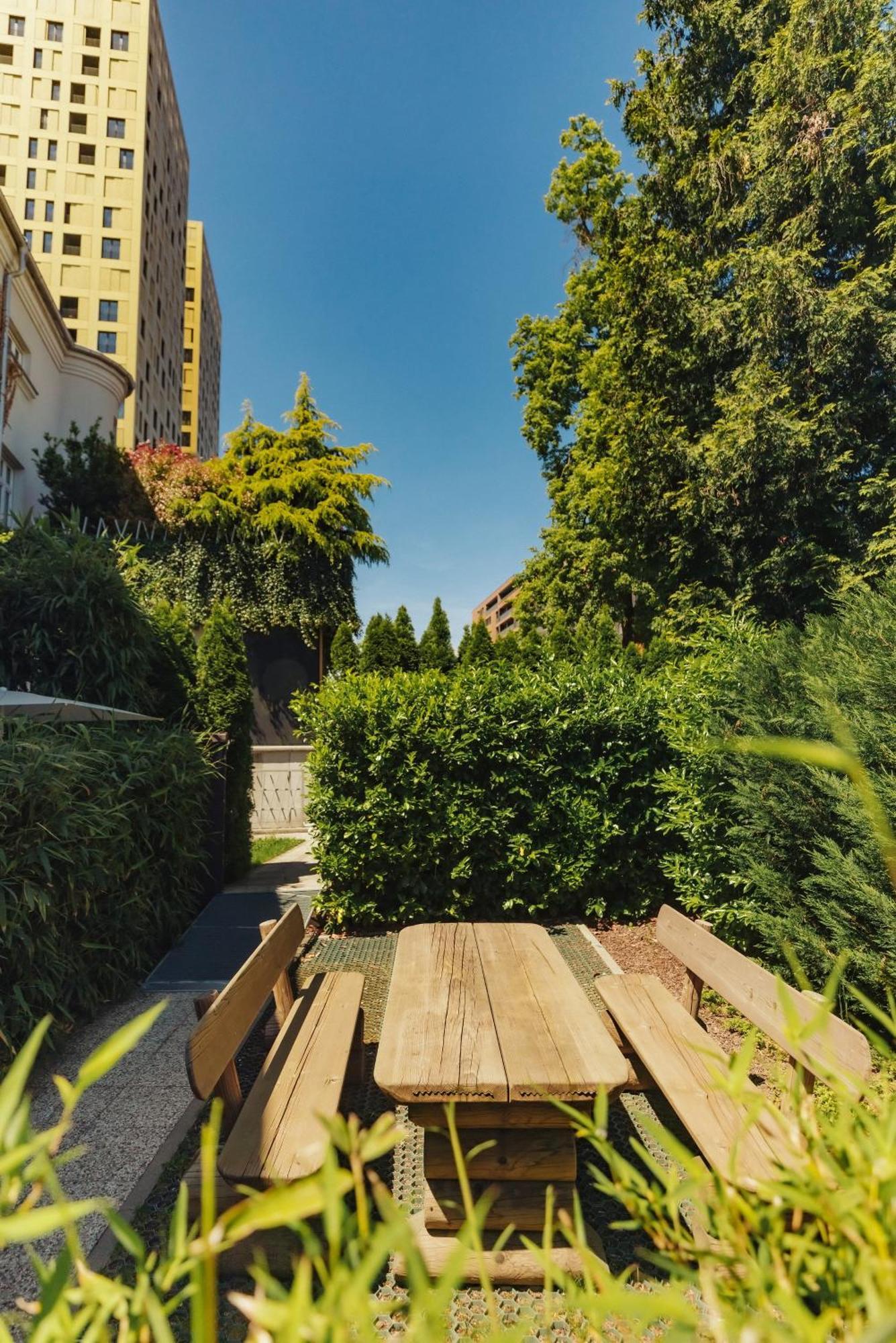 City Glamping By One66 Hotel Ljubljana Bagian luar foto